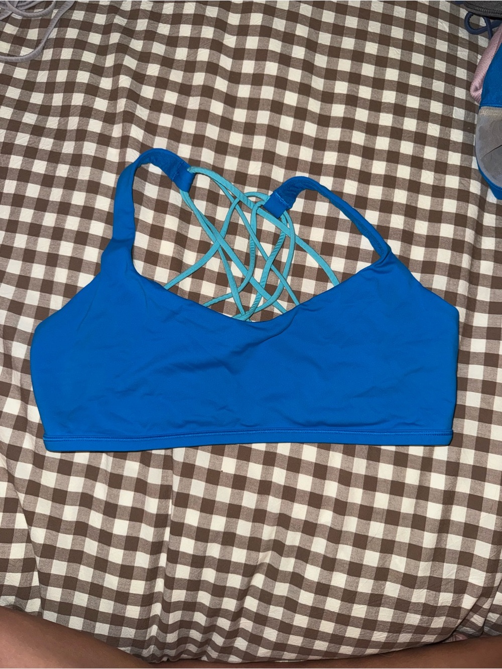 Lululemon free to be sports bra